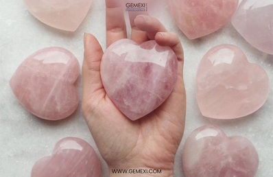 Top 5 Powerful Crystals To Attract Love