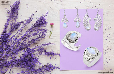 Moonstone Meaning and How to Wear it According to Your Mood