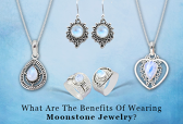 What Are The Benefits Of Wearing Moonstone?