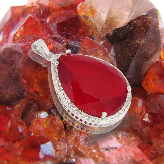 garnet gemstone