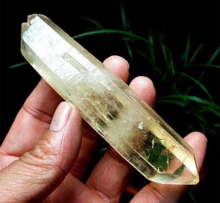 lemurian seed quartz crystal