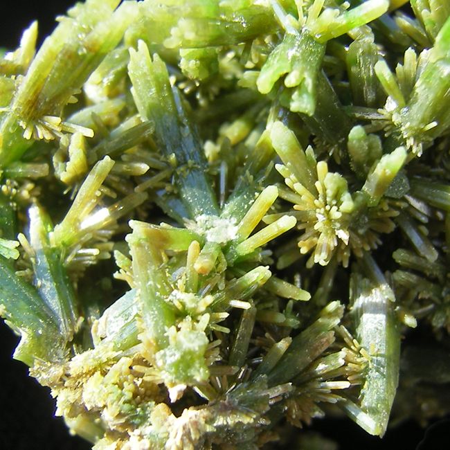 pyromorphite green crystal