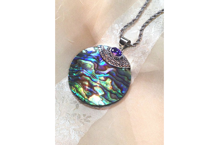 How To Retain Beauty Of Your Abalone Jewelry Gemexi