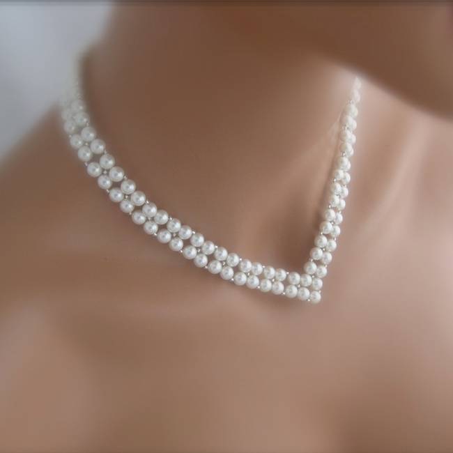 beaded necklace of white pearls wedding jewelry