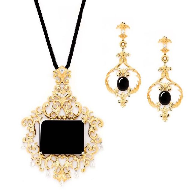 Zhaoyi Baroque Black Jadeite Pendant and Earrings