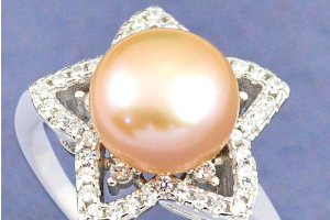 Check out a Gorgeous Collection of Pearl Jewelry