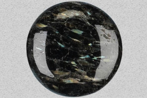 Nuummite – A Blood Purifying Stone