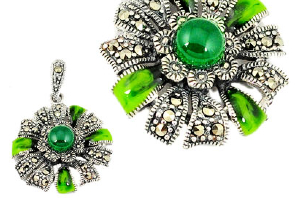 Spot out a Fascinating Collection of Green Chalcedony Jewelry