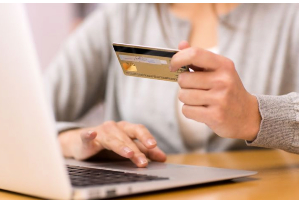 UK Online Retail Sales Suffer Lowest Dip in 15 Years