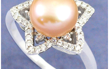 Check out a Gorgeous Collection of Pearl Jewelry