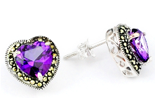 Come and Witness a Beguiling Collection of Heart Shaped Earrings