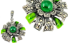 Spot out a Fascinating Collection of Green Chalcedony Jewelry