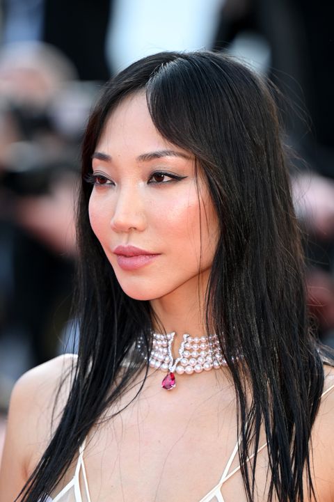 Soo Joo Park in Stunning Choker of Pearls and Pear-cut Pink Sapphire