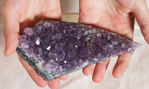 how-to-identify-if-amethyst-is-real-or-fake-gemexi