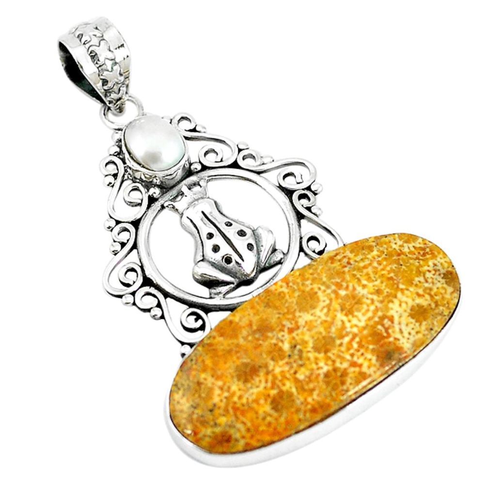 Natural fossil coral (agatized) petoskey stone 925 silver frog pendant m11361