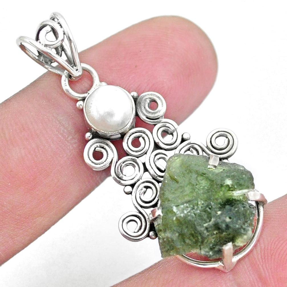 7.25cts natural green moldavite (genuine czech) pearl 925 silver pendant p24326