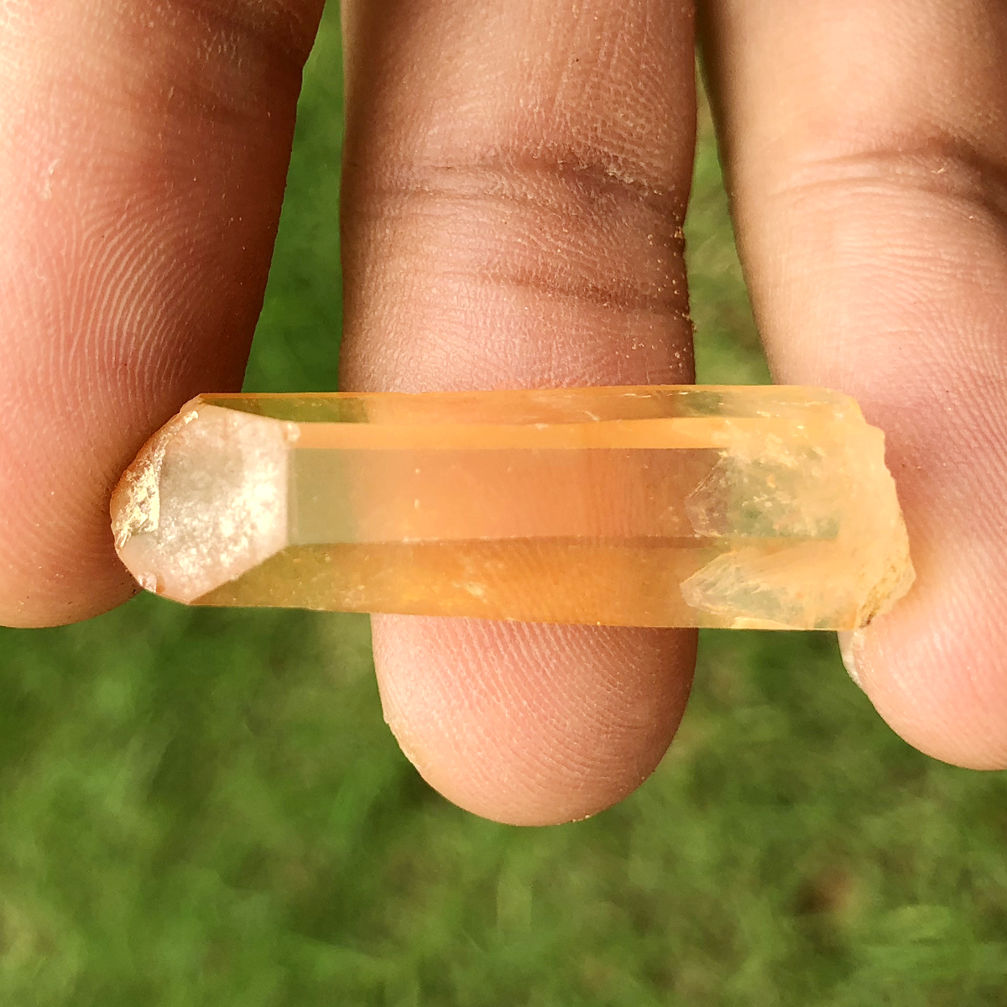 Natural 26.25cts tangerine lemurian quartz rough 35x10 mm loose gemstone s3236