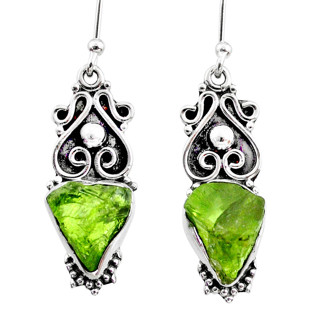 8.57cts natural green raw peridot crystal silver dangle earrings r65943