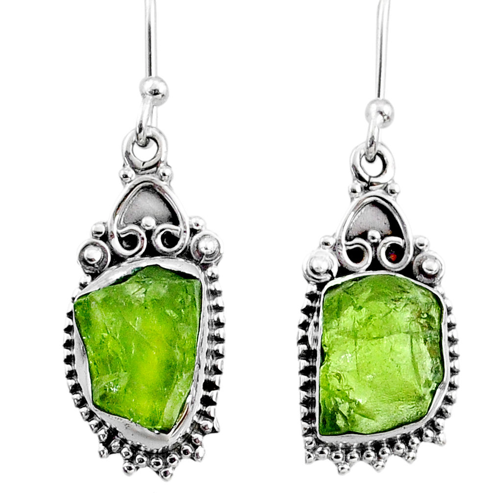 8.80cts natural green raw peridot crystal silver dangle earrings r65961