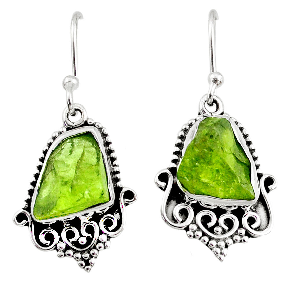 9.23cts natural green raw peridot crystal silver dangle earrings r65963