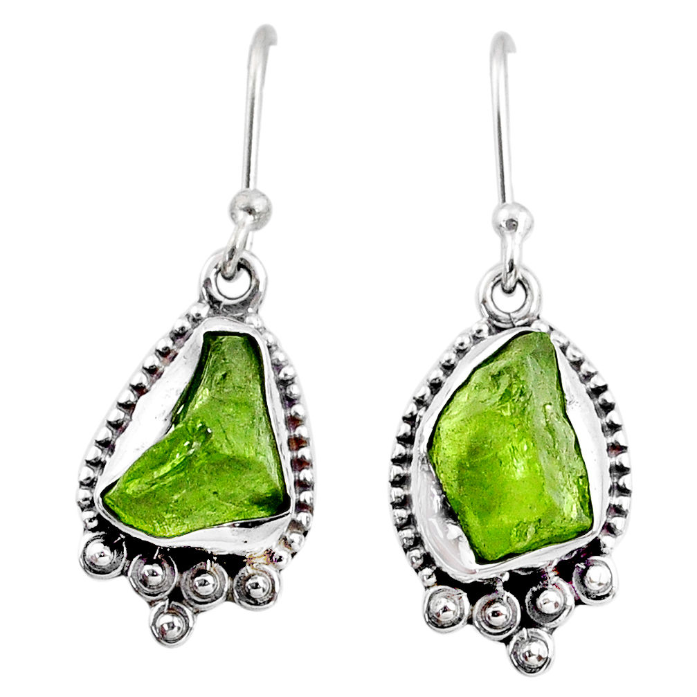 7.66cts natural green raw peridot crystal silver dangle earrings r65994