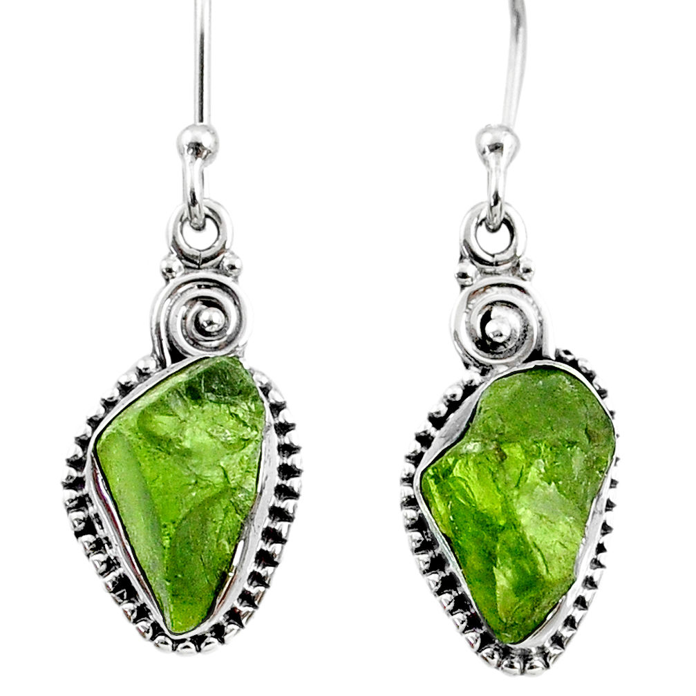 8.93cts natural green raw peridot crystal silver dangle earrings r66006