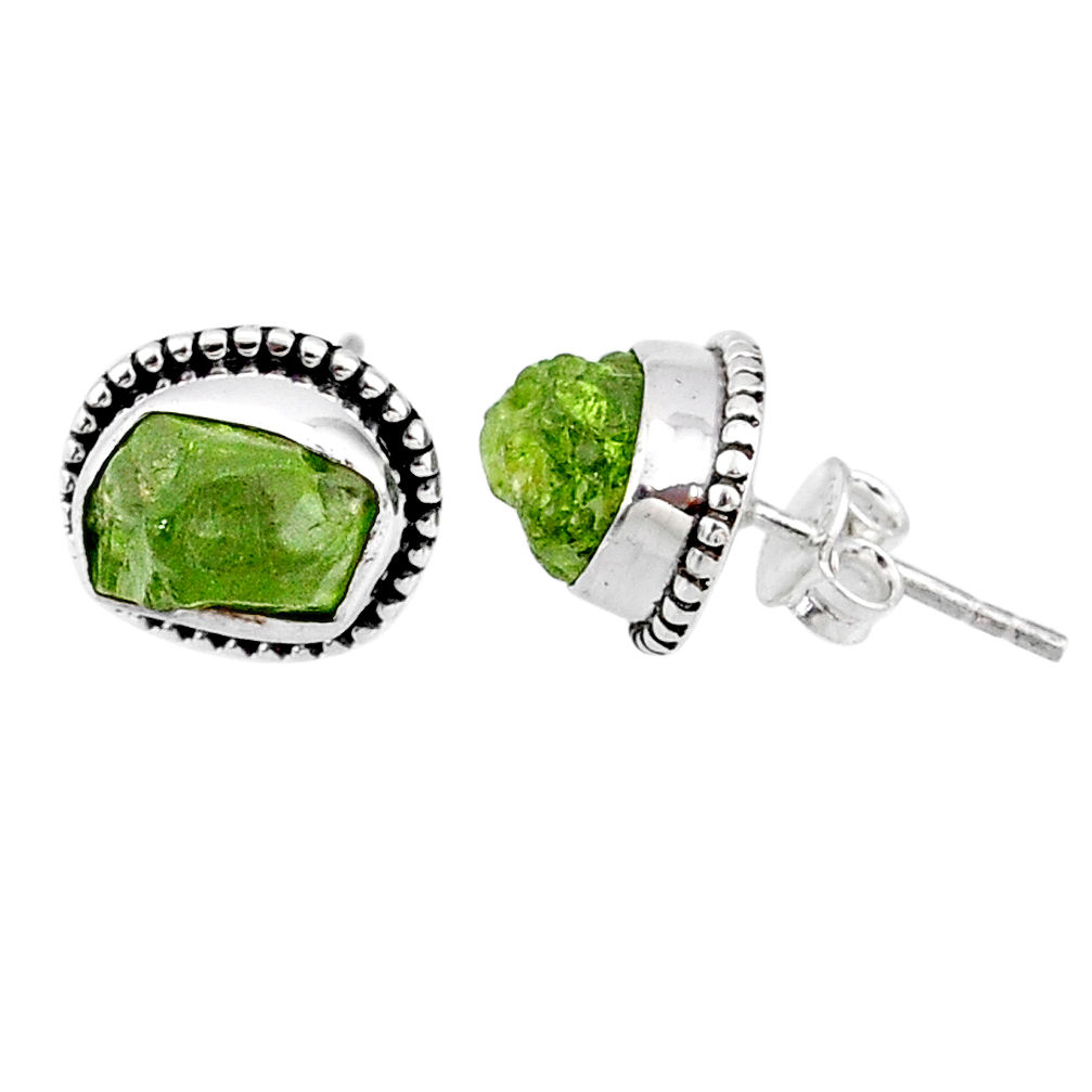 8.10cts natural green raw peridot crystal silver stud earrings r66012