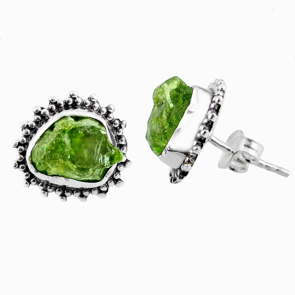 9.00cts natural green raw peridot crystal silver stud earrings r66032