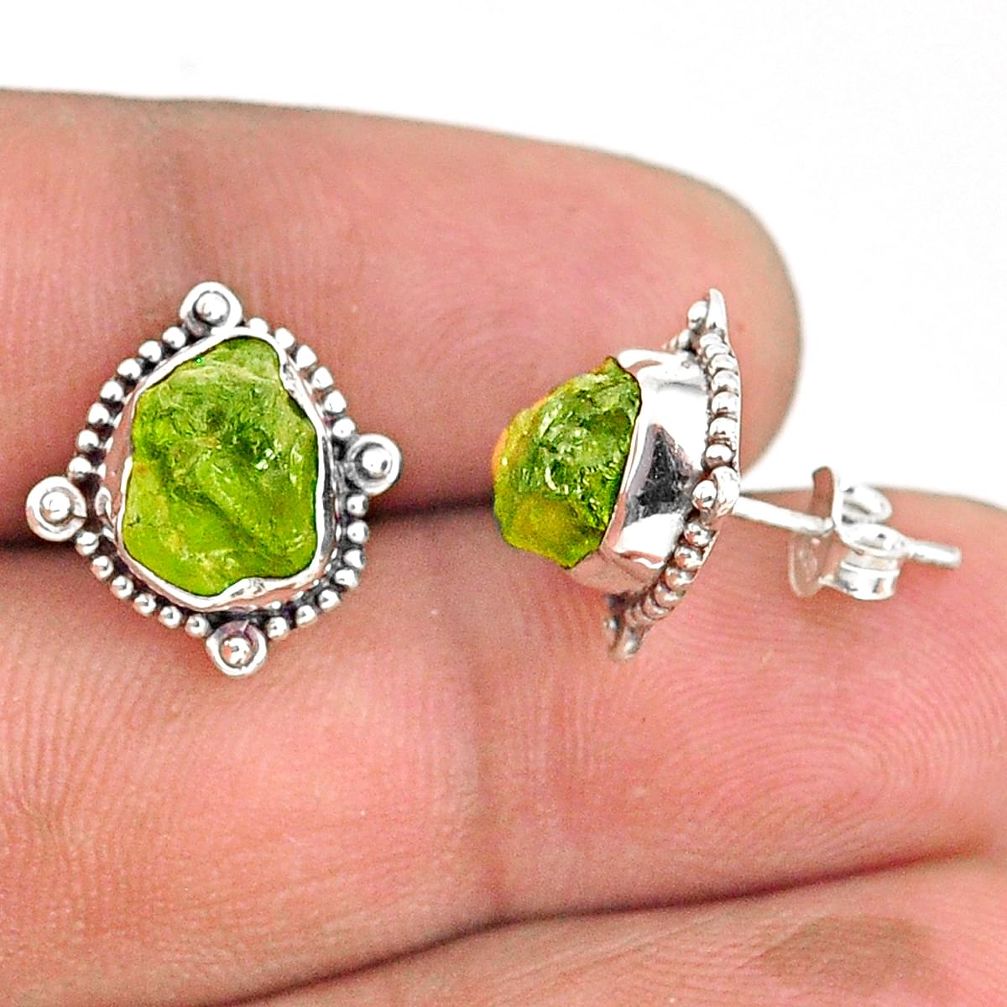 7.87cts natural green peridot rough 925 sterling silver dangle earrings r75102