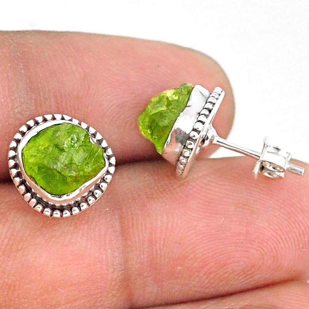 6.64cts natural green peridot rough 925 sterling silver dangle earrings r75103