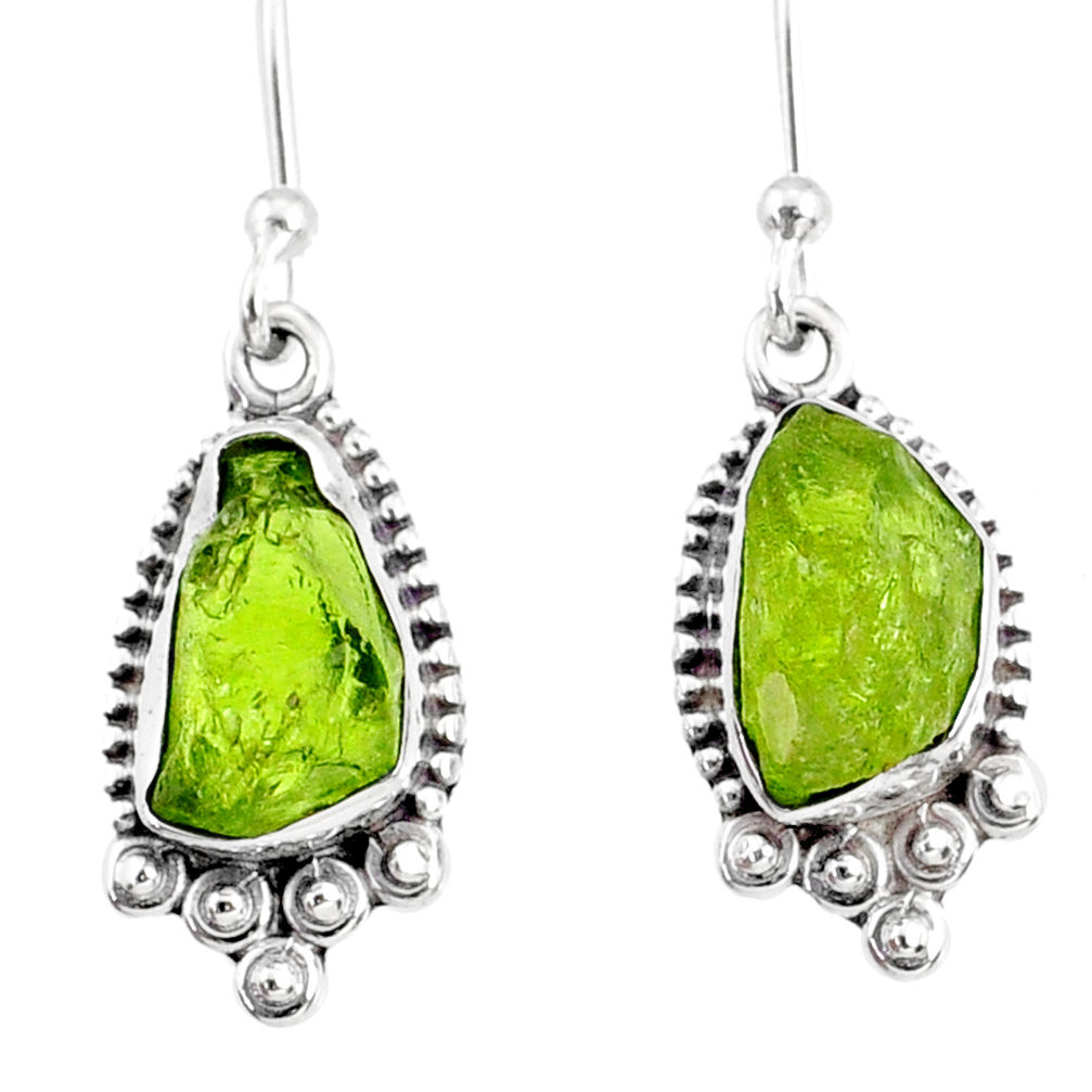 7.96cts natural green peridot rough 925 sterling silver dangle earrings r75169