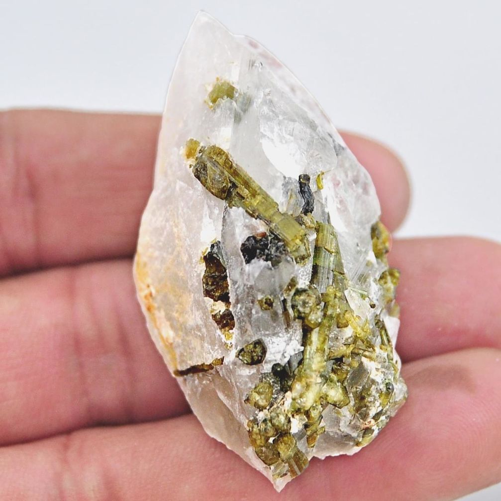 Natural 152.25cts tourmaline in quartz green rough 47x25mm loose gemstone s19051