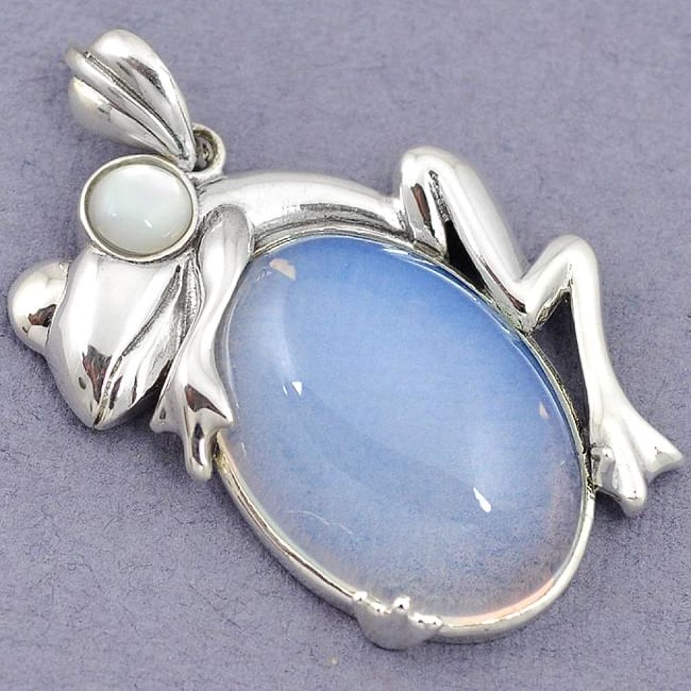 GORGEOUS NATURAL WHITE OPALITE PEARL 925 STERLING SILVER FROG PENDANT H39934