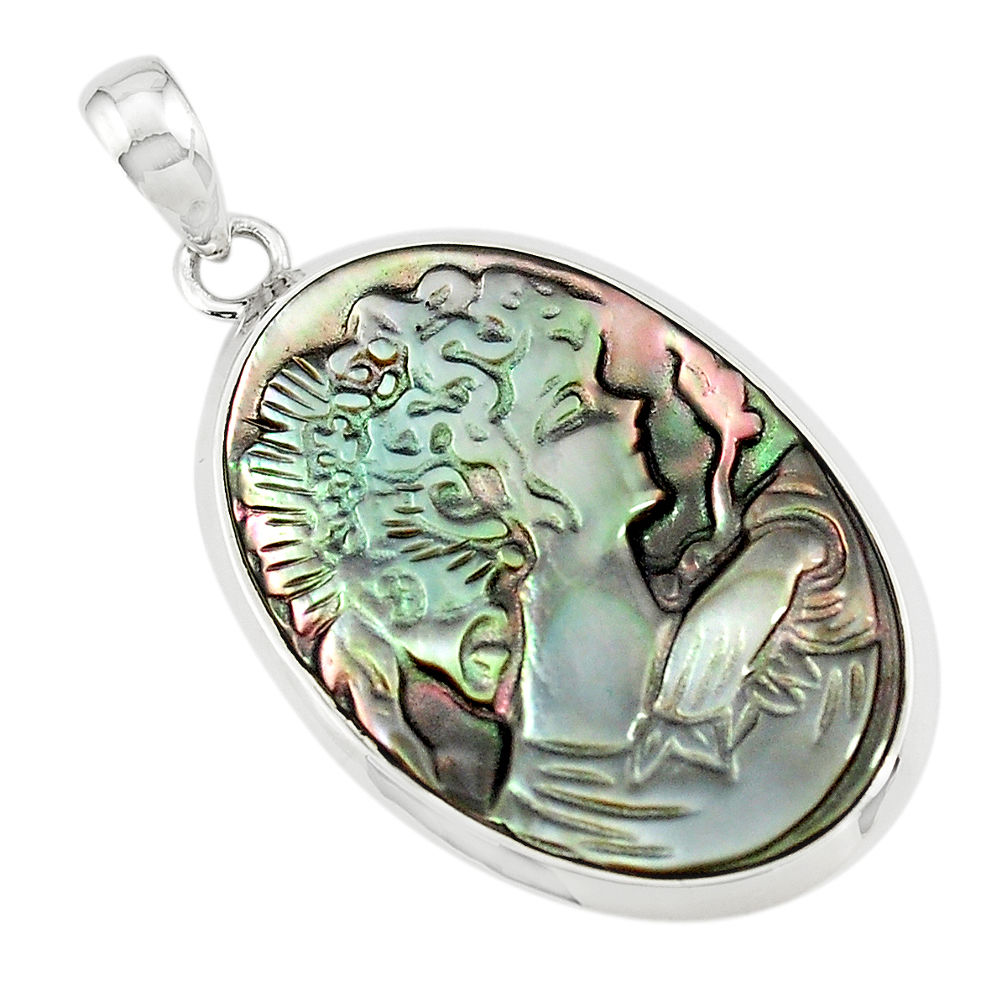 16.18cts lady face natural titanium cameo on shell 925 silver pendant p80185