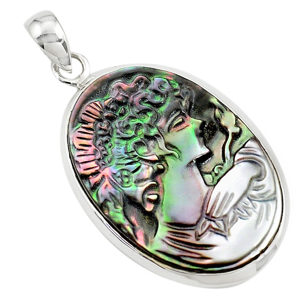 15.65cts lady face natural titanium cameo on shell 925 silver pendant p80232