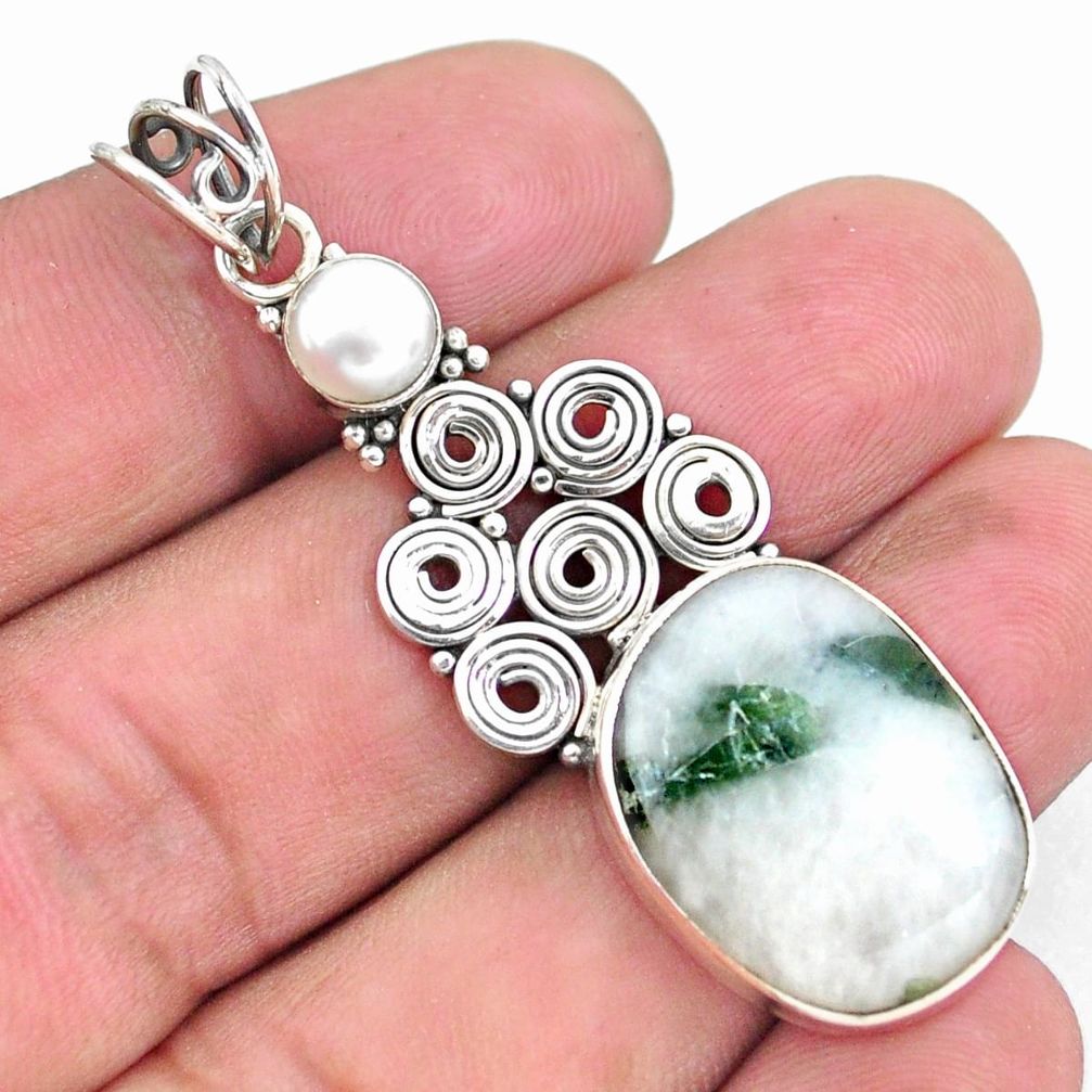 cts natural green tourmaline in quartz pearl pendant p25218