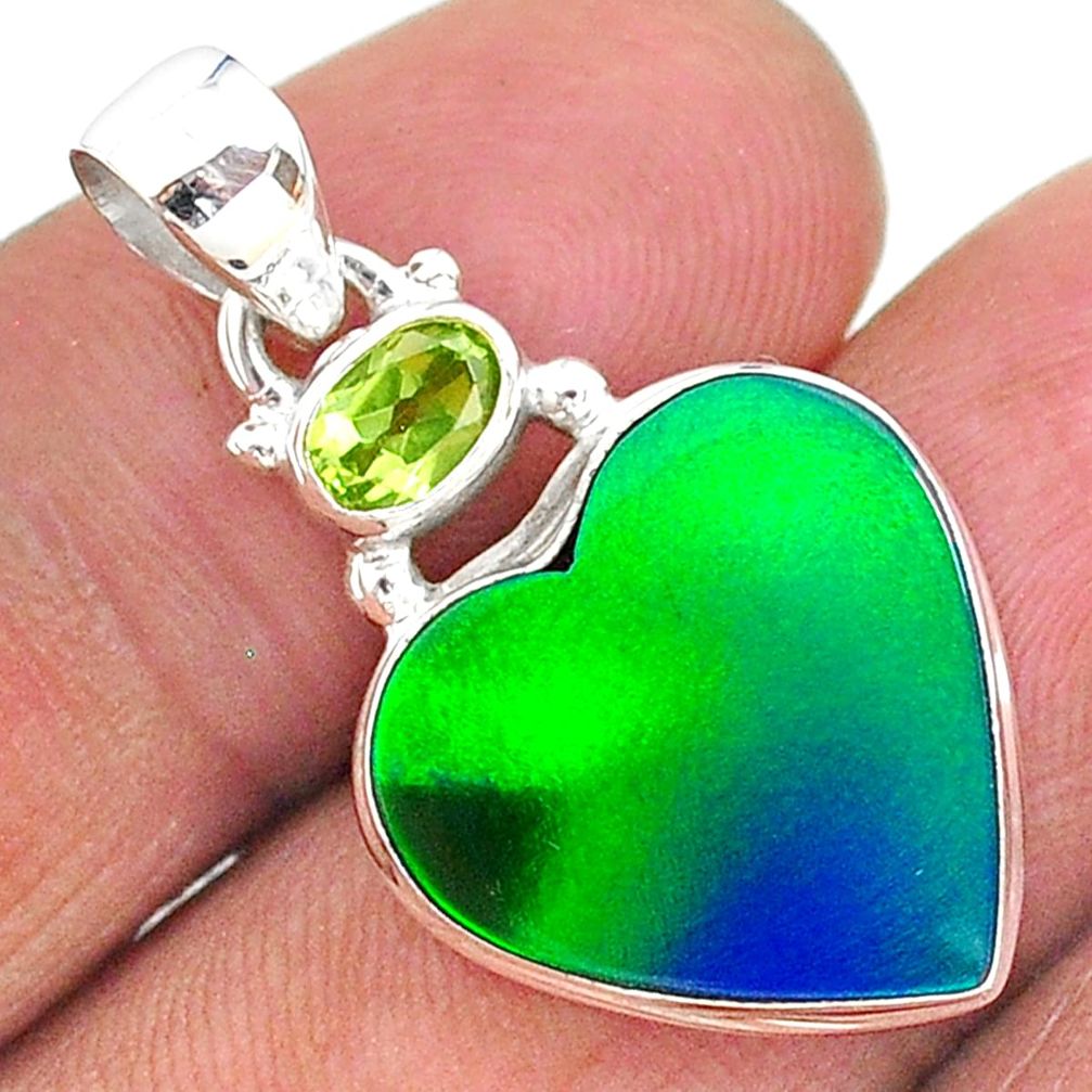 silver 9.17cts northern lights aurora opal (lab) heart peridot pendant t17003