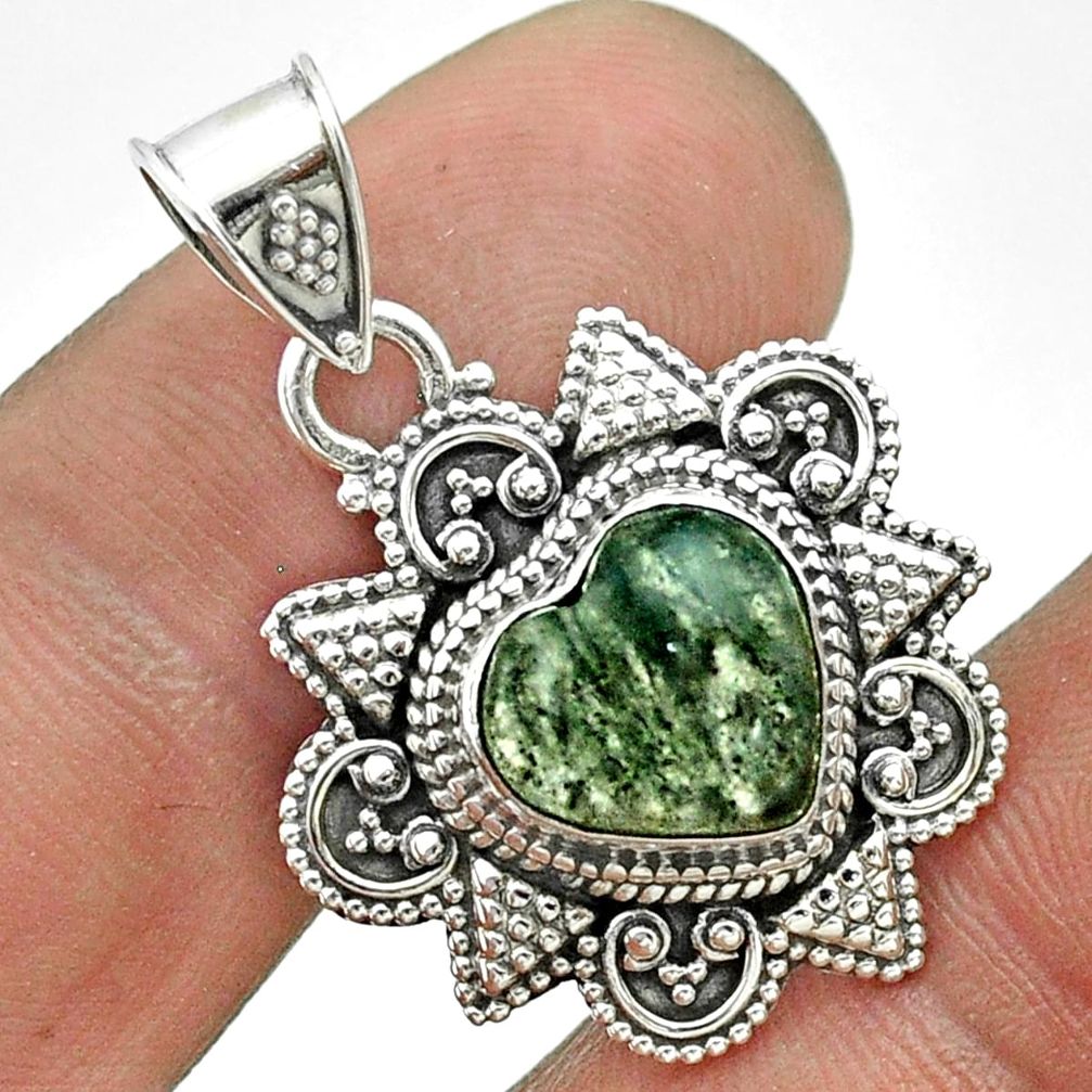 925 sterling silver 4.84cts natural green moss agate heart pendant t56048