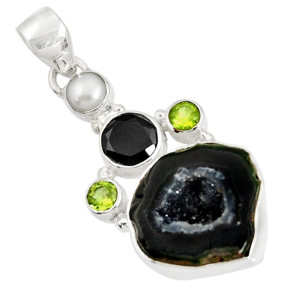 17.42cts natural black geode druzy peridot 925 sterling silver pendant d36778