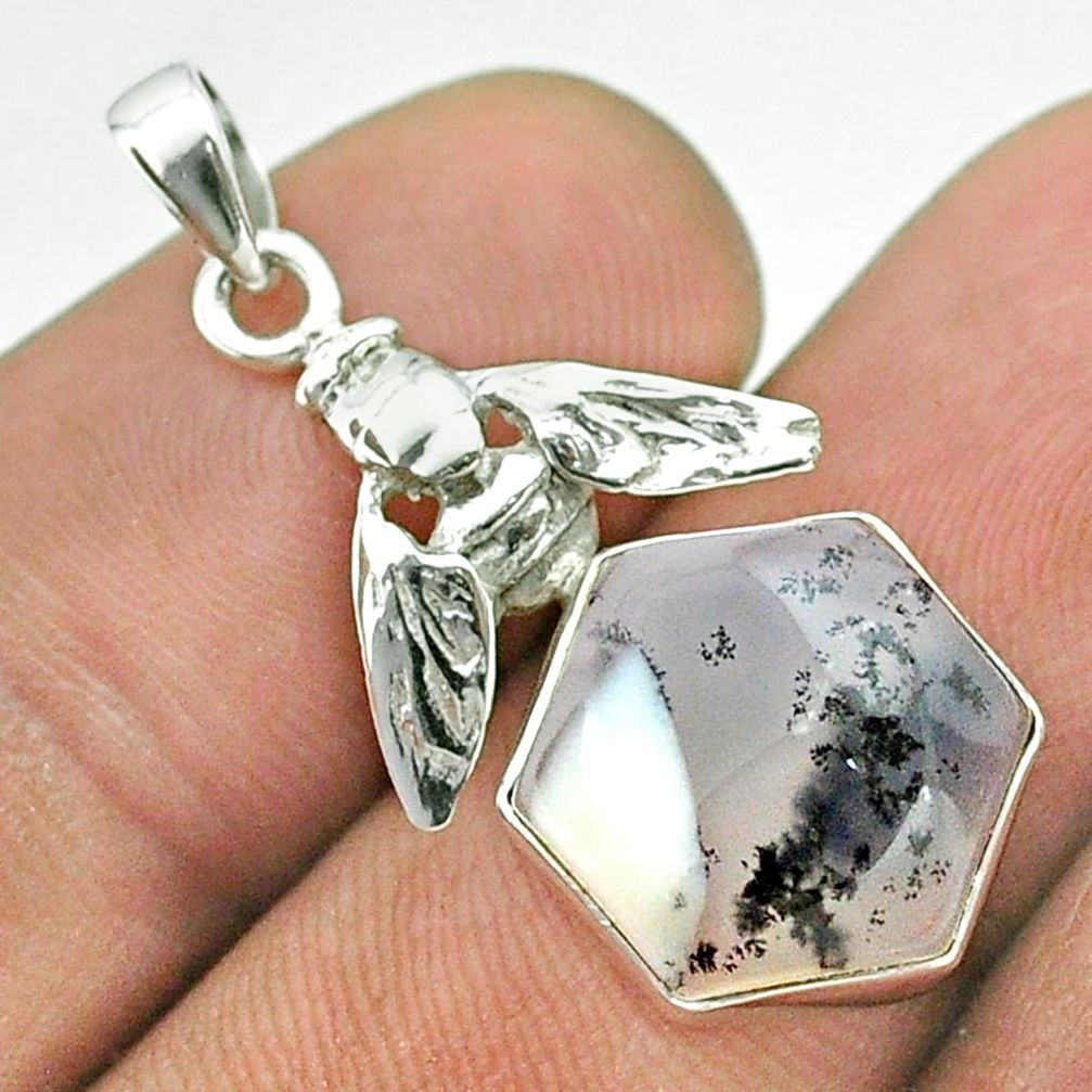 6.26cts hexagon natural white dendrite opal 925 silver honey bee pendant t55285