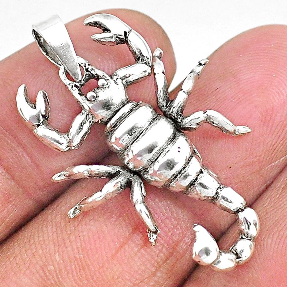 5.48gms indonesian bali solid 925 sterling silver 3d scorpion pendant t6249