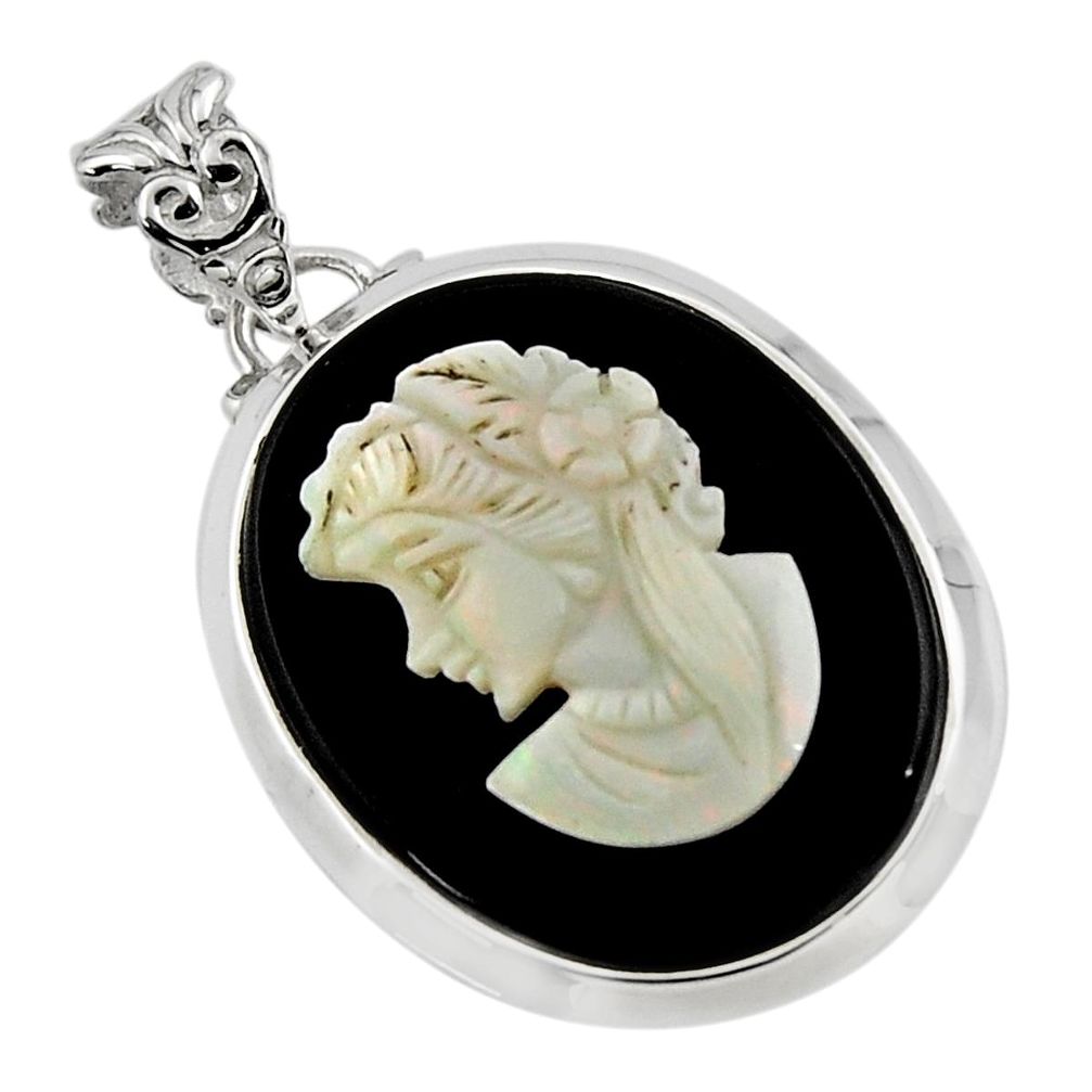 18.46cts lady face natural opal cameo on black onyx 925 silver pendant r48785