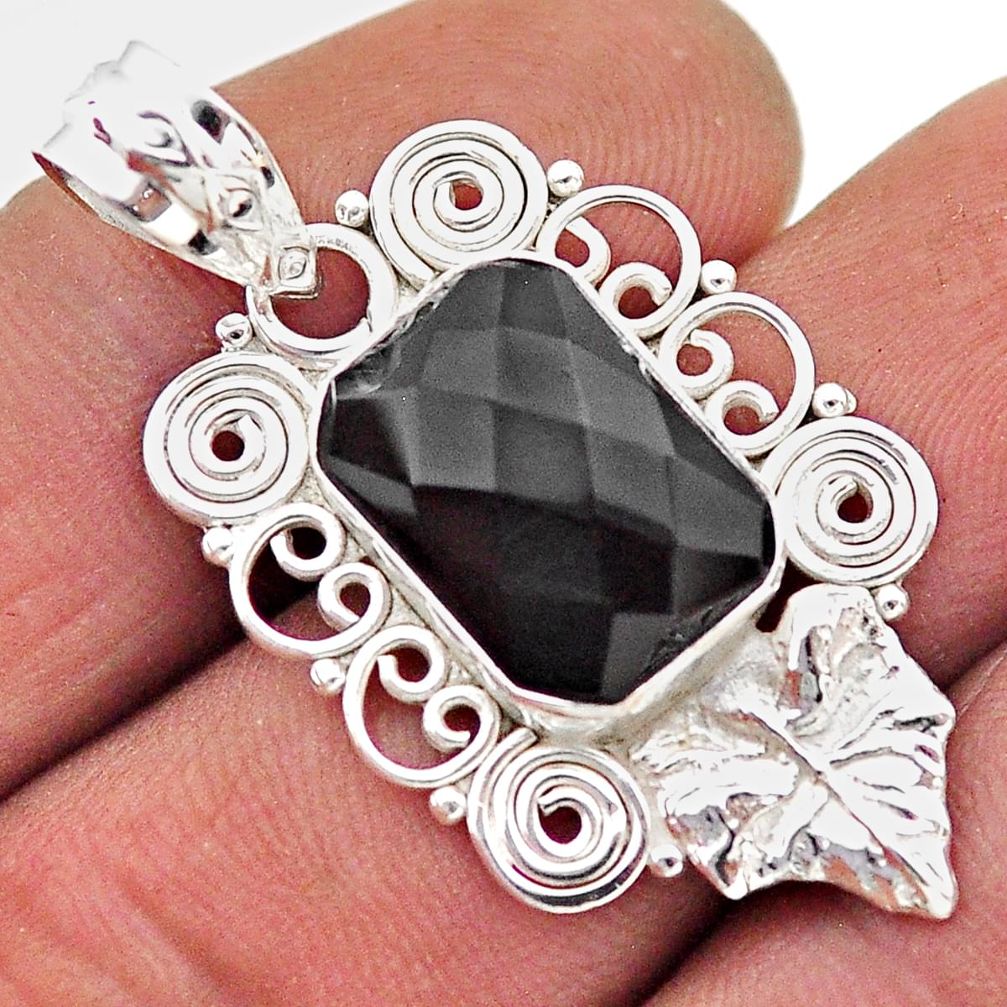 6.78cts natural black onyx octagan 925 silver deltoid leaf pendant t68454