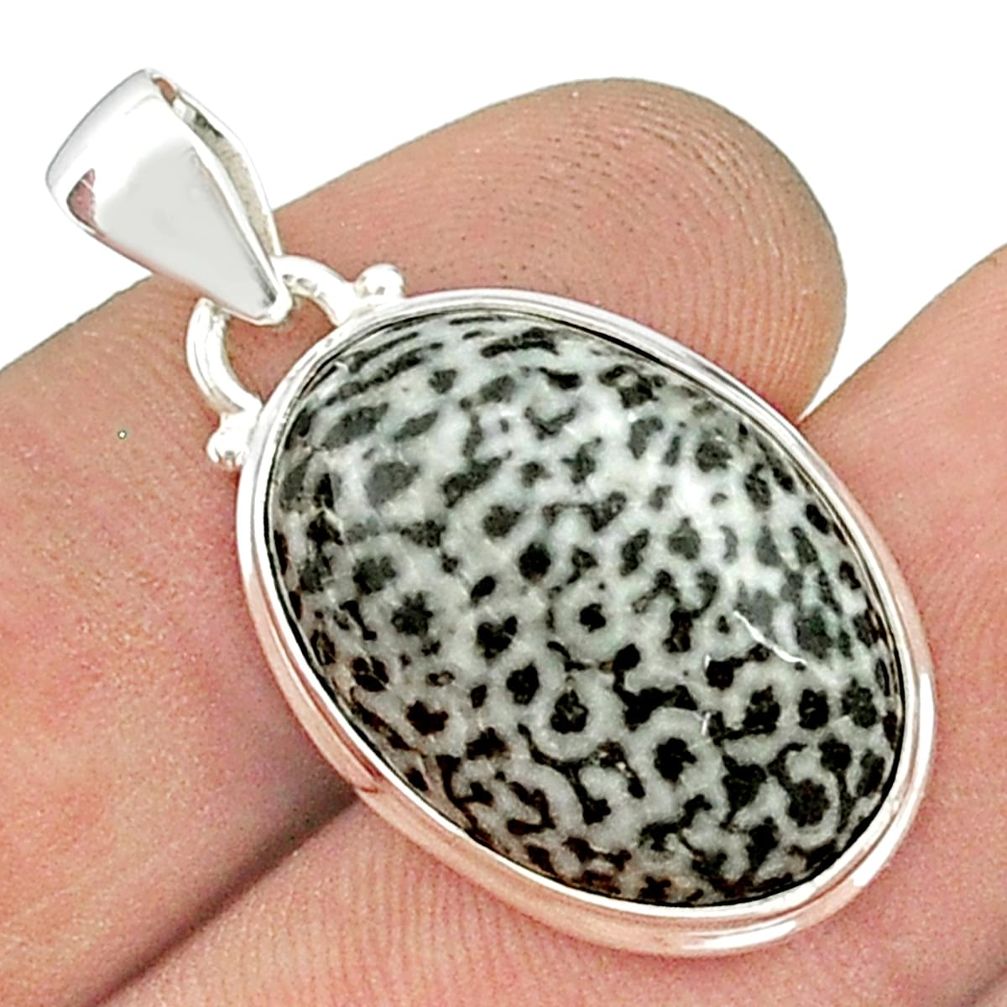 14.62cts natural black stingray coral from alaska oval 925 silver pendant u50831