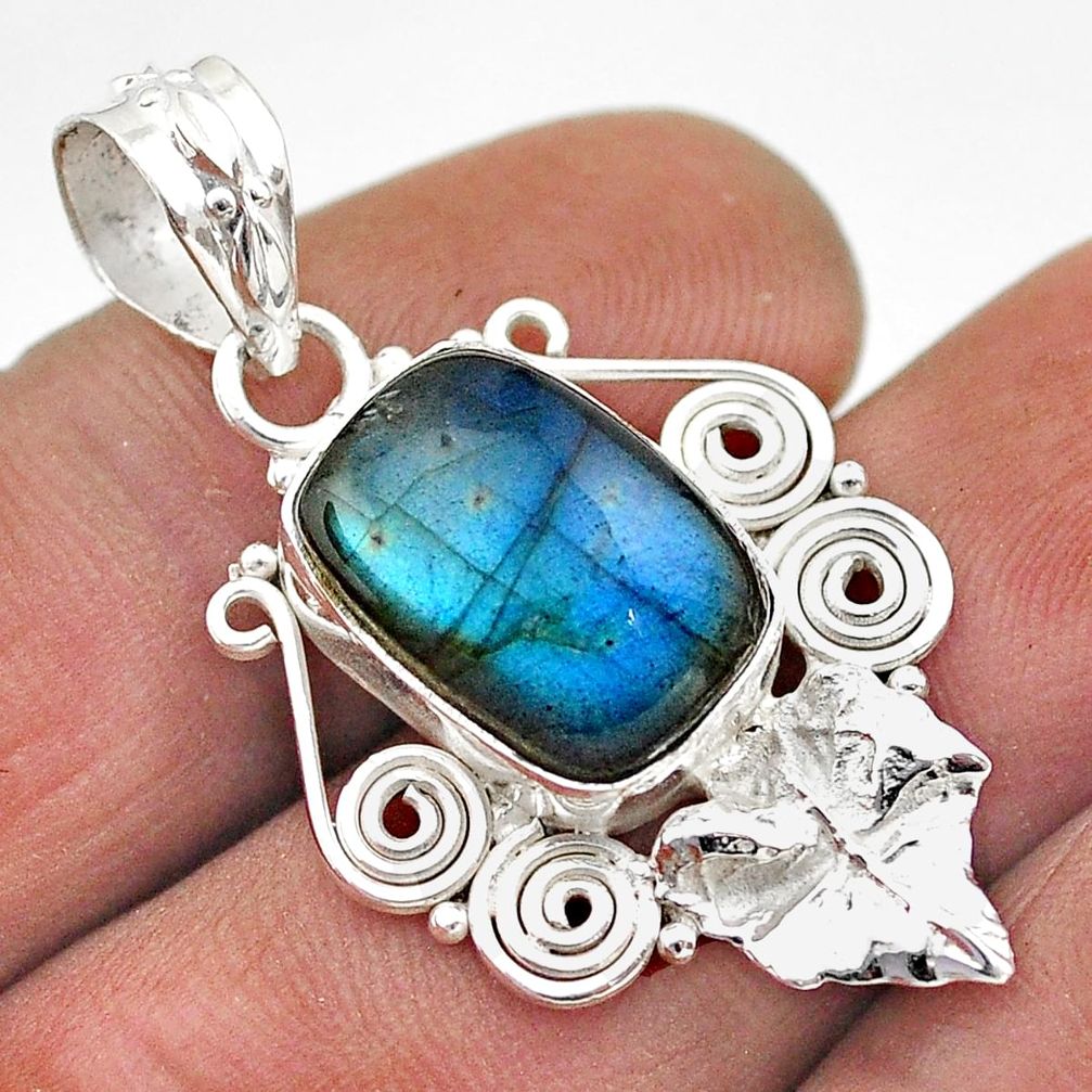 6.04cts natural blue labradorite 925 sterling silver deltoid leaf pendant t68459