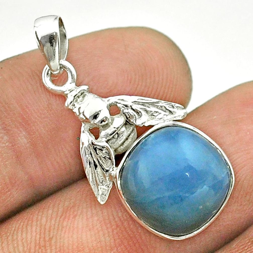 5.76cts natural blue owyhee opal 925 sterling silver honey bee pendant t55302