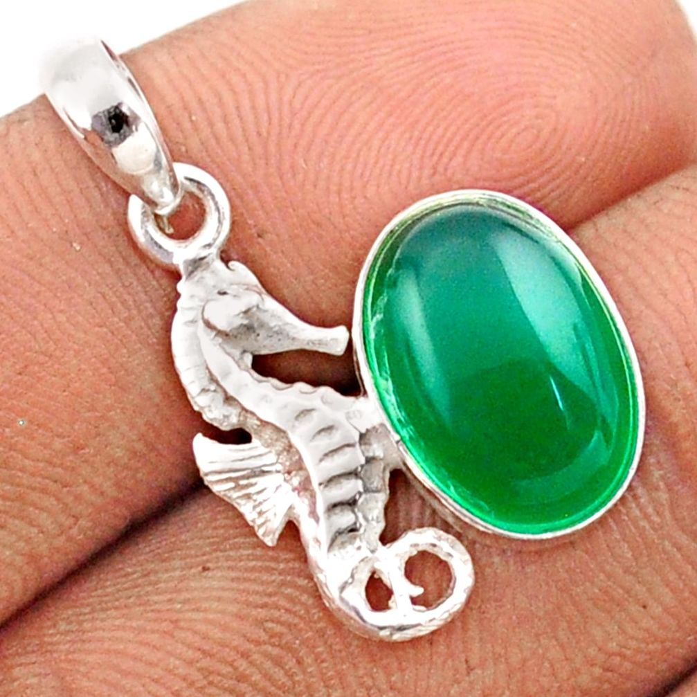 5.22cts natural green chalcedony 925 sterling silver seahorse pendant t82732
