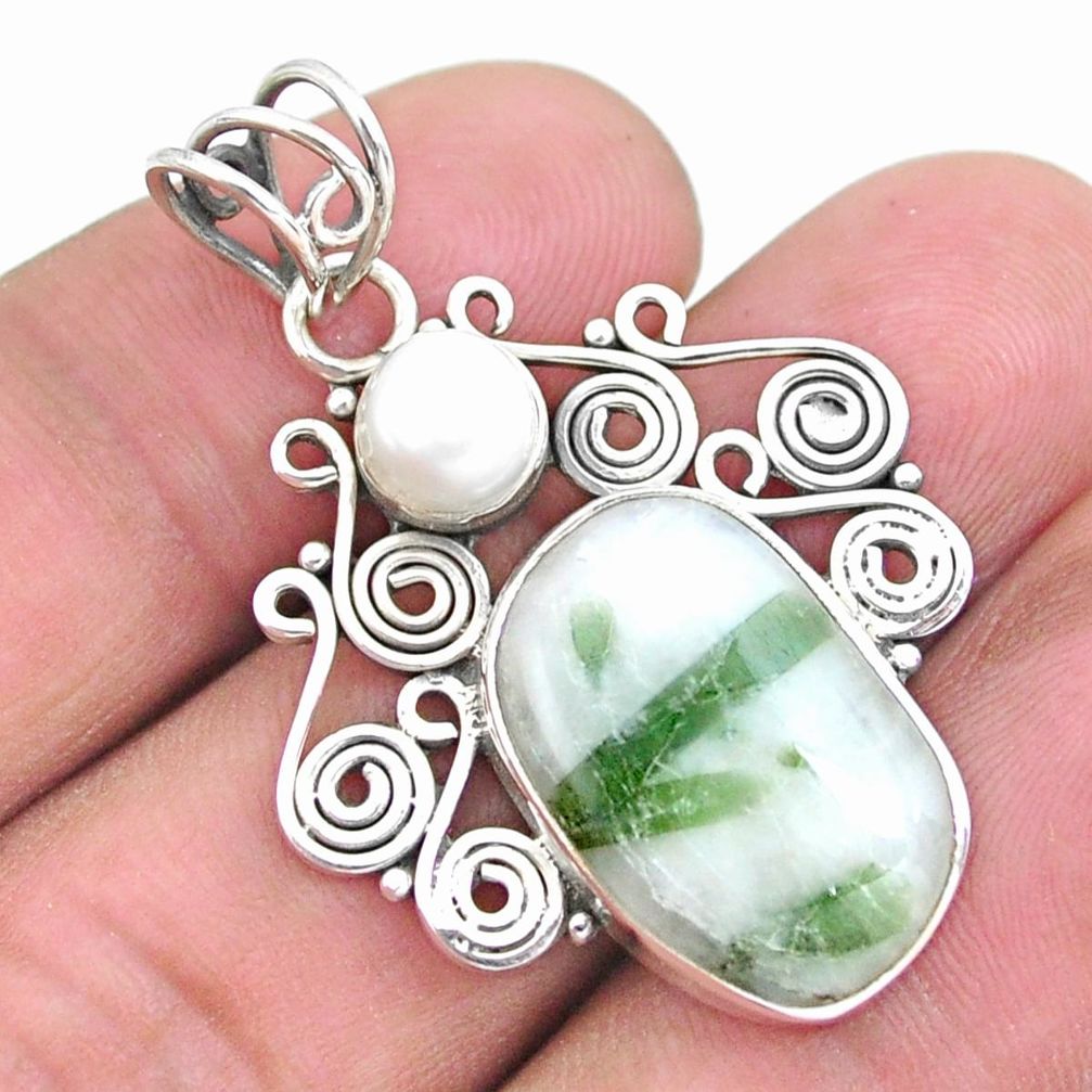 12.83cts natural green tourmaline in quartz pearl 925 silver pendant p25213