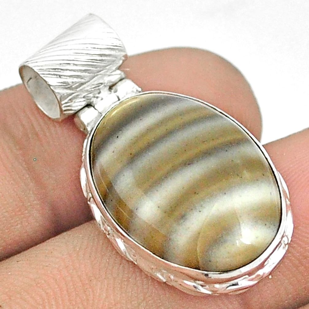 15.65cts natural grey striped flint ohio 925 sterling silver pendant u22057