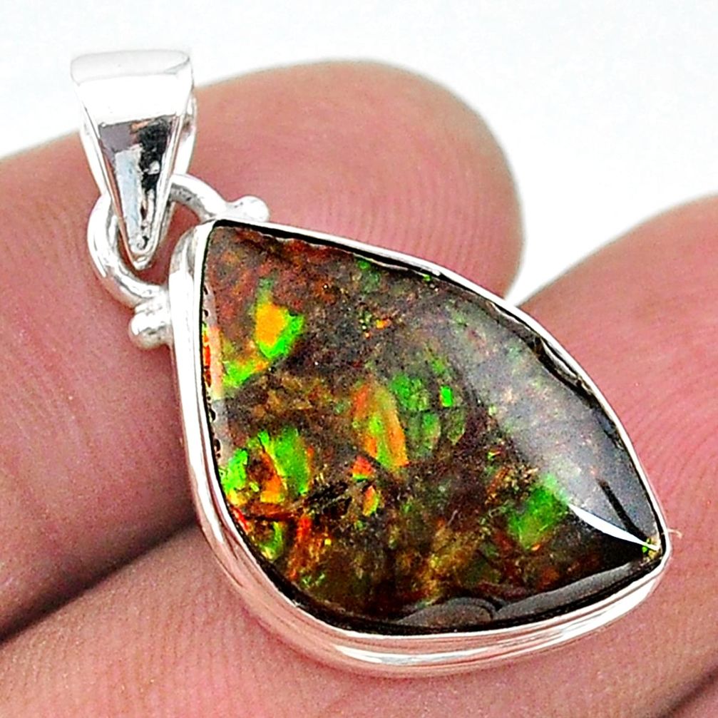 8.87cts natural multi color ammolite (canadian) 925 silver pendant t18949
